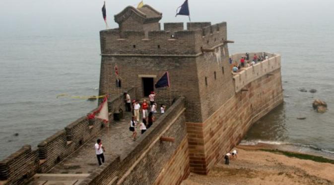 Berkeliling Tembok Besar China.jpg